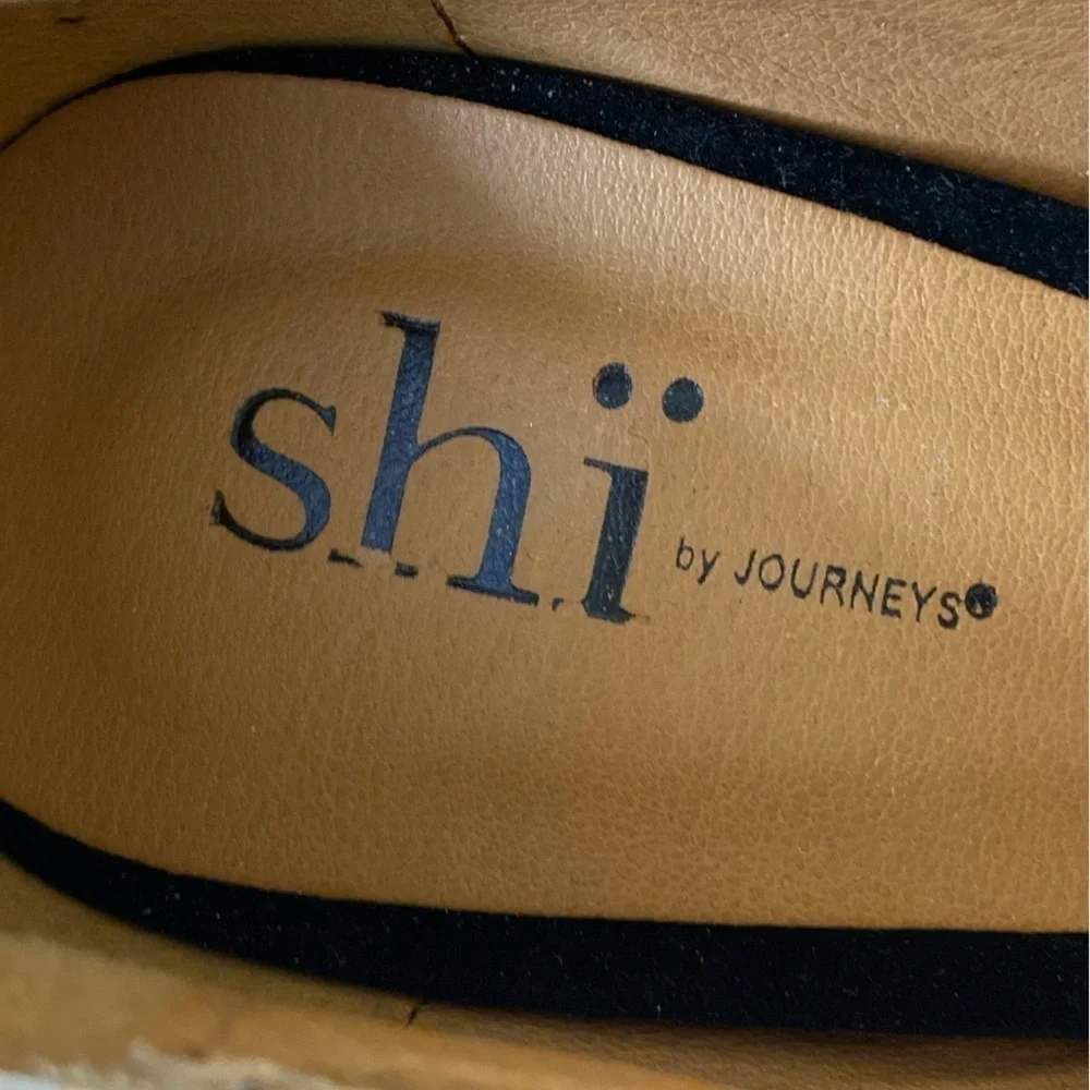 SHI By Journeys~Vibrant Faux Suede~Platform High Heel Stiletto~Peep Toe~Size 7.5